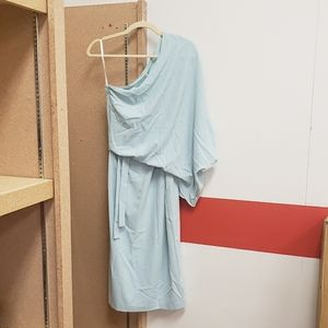 Draped asymmetric sleeve dress